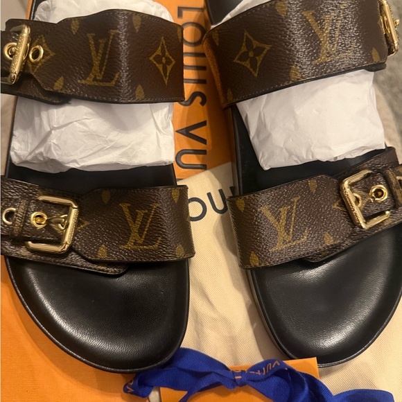 Authentic Louis Vuitton BOM DIA sandals sz.39 like new!! With full set! - Picture 2 of 9